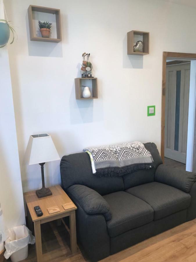 Nant Apartment - Ground Floor เมไนบริดจ์ ภายนอก รูปภาพ